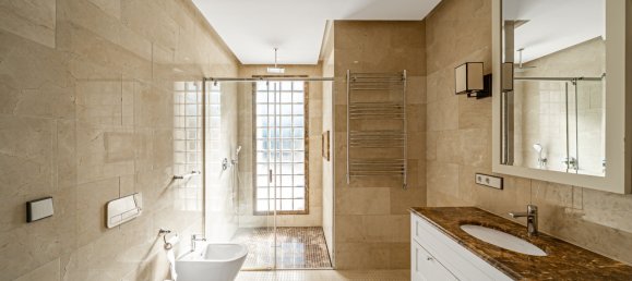 6 bedrooms Villa in Benahavis, Spain No. 16307 25