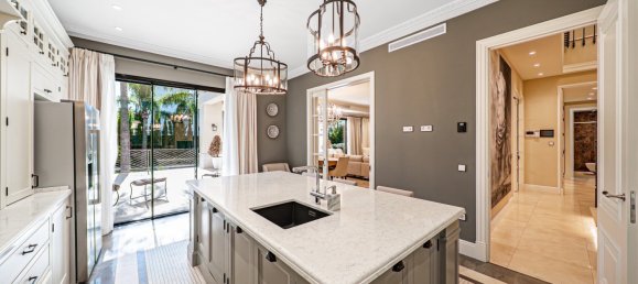 6 bedrooms Villa in Benahavis, Spain No. 16307 14