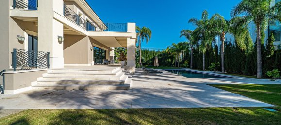 6 bedrooms Villa in Benahavis, Spain No. 16307 3