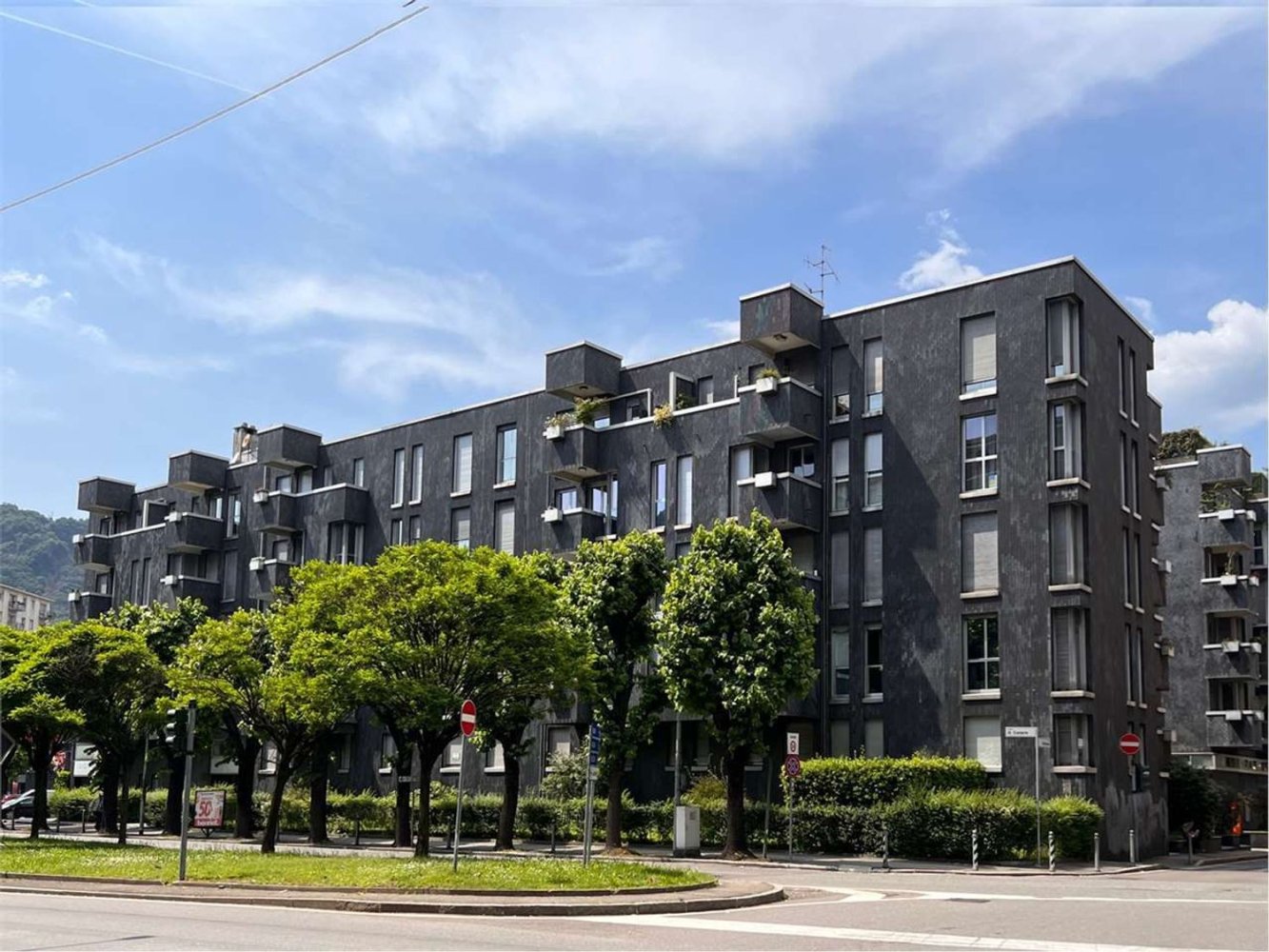 3 rooms Apartment in Como, Italy No. 333708