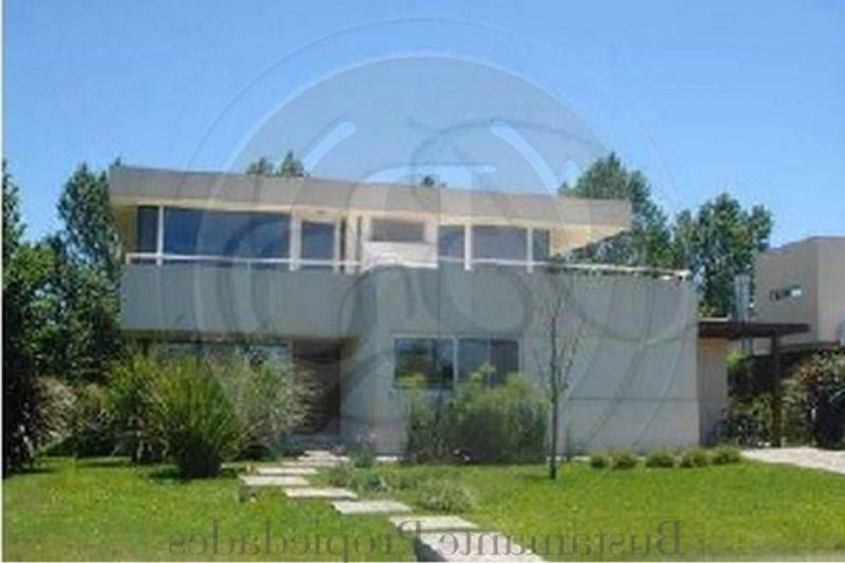 4 bedrooms House in Pilar, Argentina No. 73392
