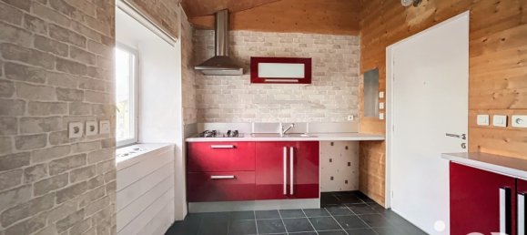 1 bedroom Apartment in Heyrieux, France No. 199013 2