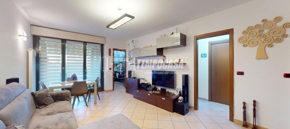 3 Schlafzimmer Wohnung in Settimo Torinese, Italy, Nr. 370863 4