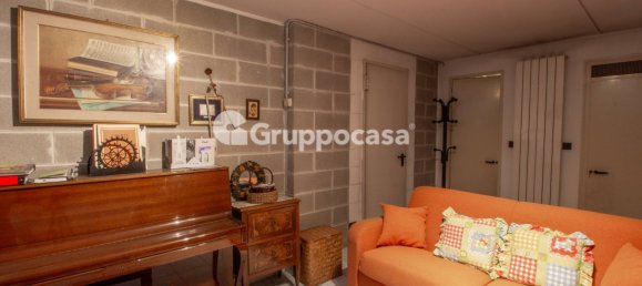 3 غرف نوم فيلا في Magenta, Italy رقم 312963 39