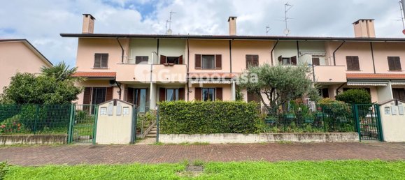 3 غرف نوم فيلا في Magenta, Italy رقم 312963 2