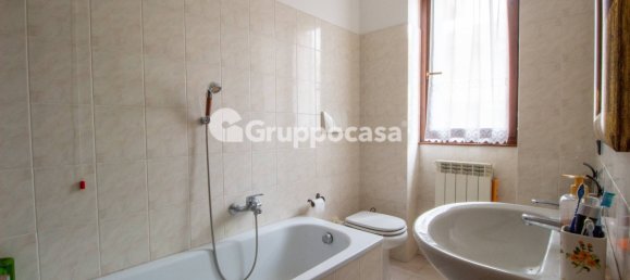 3 غرف نوم فيلا في Magenta, Italy رقم 312963 17