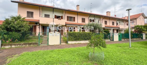 3 غرف نوم فيلا في Magenta, Italy رقم 312963 3