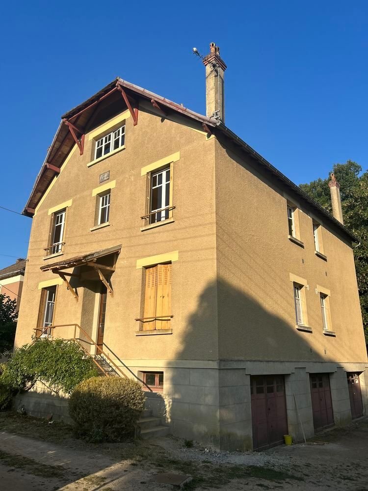 6 bedrooms House in Vienne, France No. 325116