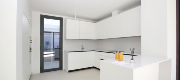 4 bedrooms Villa in Marbella, Spain No. 98877 18