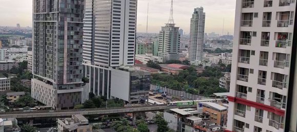 Кондоминиум с 2 спальнями в Ратчатхеви, Таиланд № 10258 17