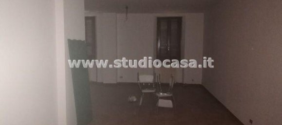 3 rooms Apartment in Castelleone, Italy No. 161237 8