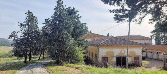 20 bedrooms House in Volterra, Italy No. 103296 2