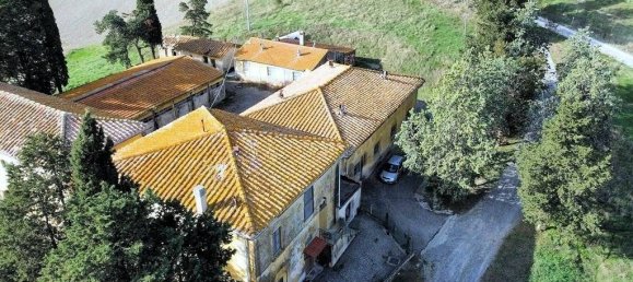 20 bedrooms House in Volterra, Italy No. 103296 5
