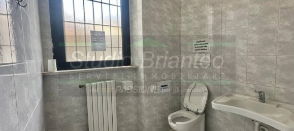 1-salle Propriété commerciale à Carate Brianza, Italy No. 268581 6