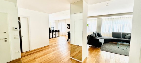 4 bedrooms Apartment in Padua, Italy No. 358138 10