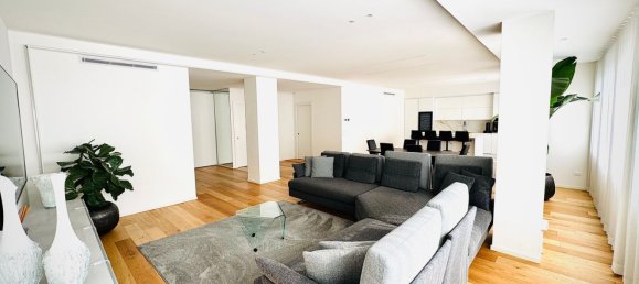 4 bedrooms Apartment in Padua, Italy No. 358138 7