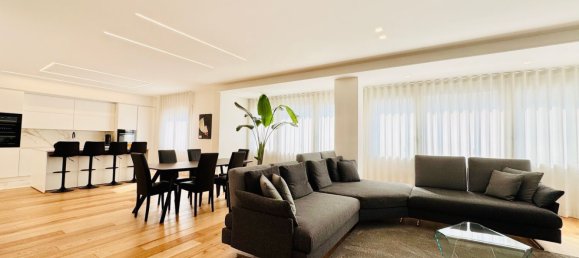 4 bedrooms Apartment in Padua, Italy No. 358138 2