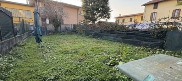 3 rooms Apartment in Casnate con Bernate, Italy No. 277452 6