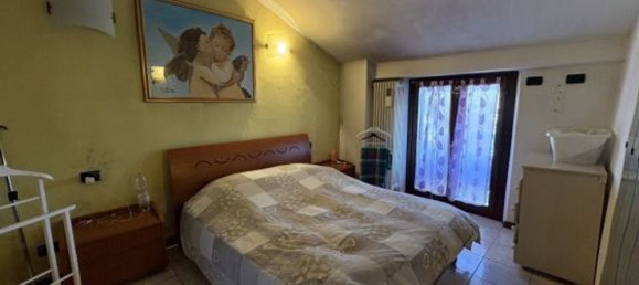 3 rooms Apartment in Casnate con Bernate, Italy No. 277452 9