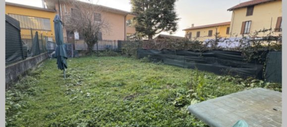 3 rooms Apartment in Casnate con Bernate, Italy No. 277452 16
