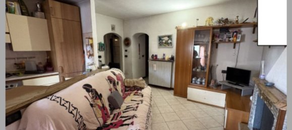 3 rooms Apartment in Casnate con Bernate, Italy No. 277452 27