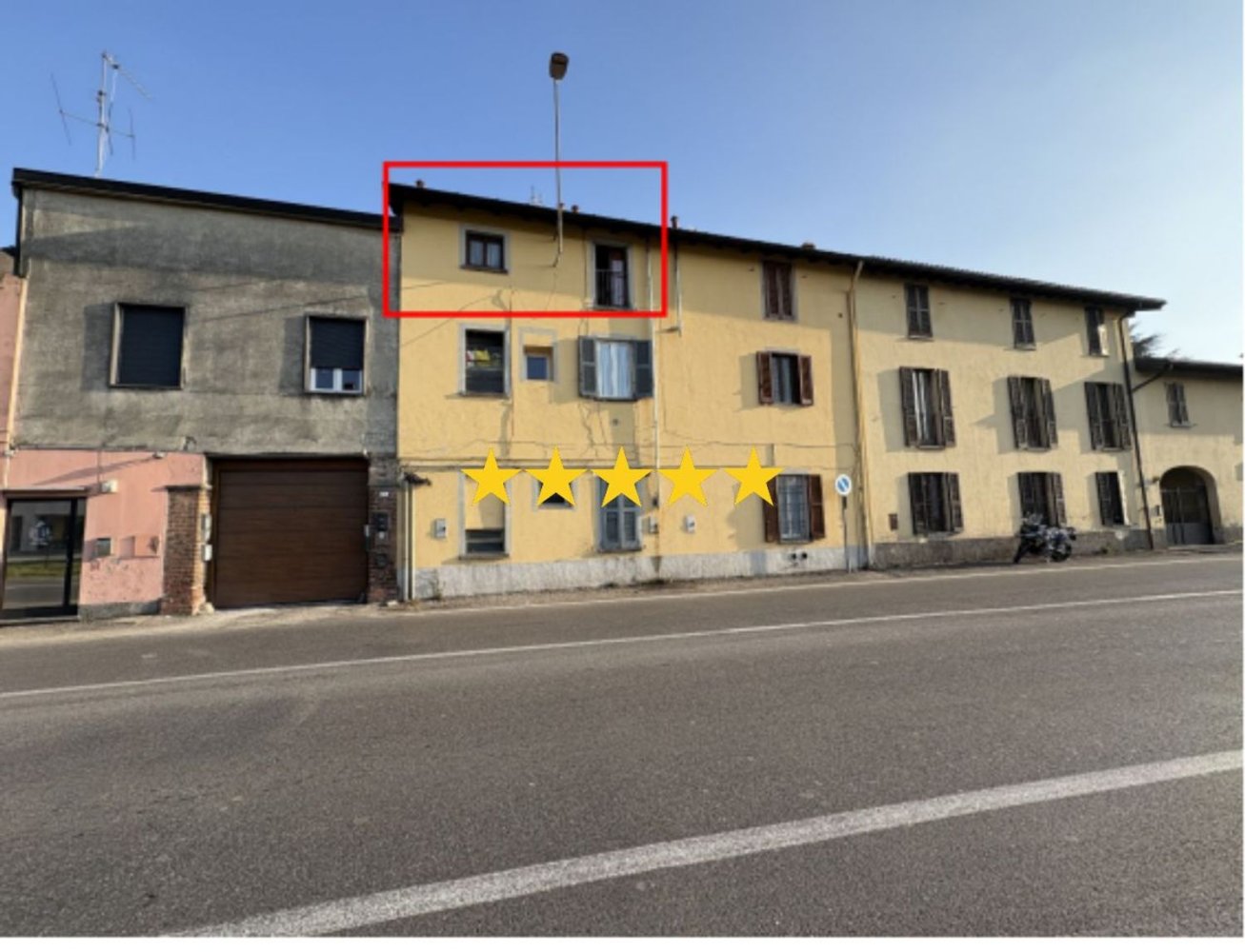 3 rooms Apartment in Casnate con Bernate, Italy No. 277452