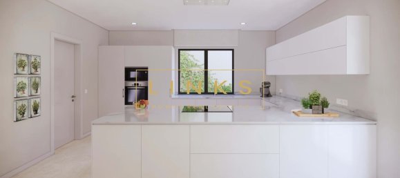 3 Schlafzimmer Haus in Funchal, Portugal, Nr. 95165 8