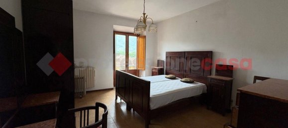 2 bedrooms House in Barga, Italy No. 323943 23