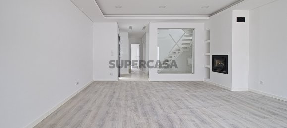 4 bedrooms House in Seixal, Portugal No. 152053 14