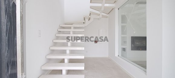 4 bedrooms House in Seixal, Portugal No. 152053 11