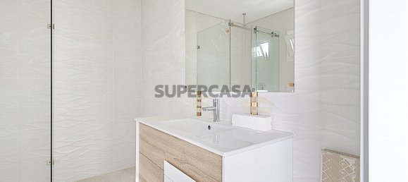 4 bedrooms House in Seixal, Portugal No. 152053 22