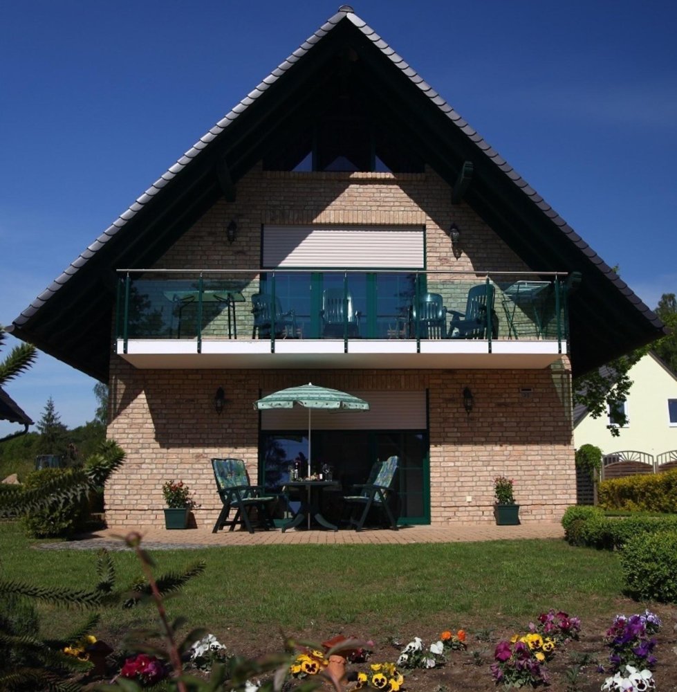 Moradia em banda T4 em Mecklenburgische Seenplatte, Germany N.º 293218