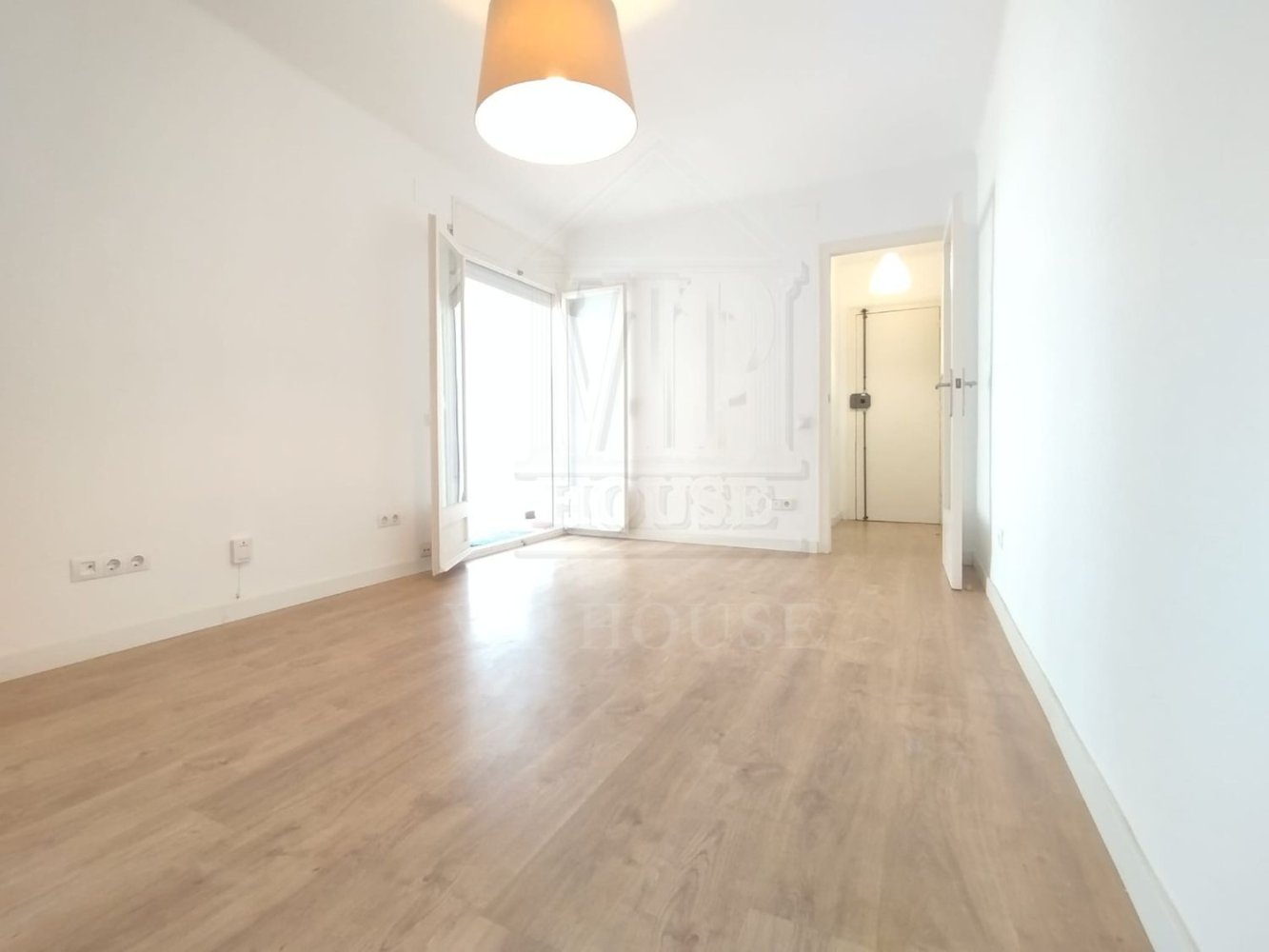 3 Schlafzimmer Wohnung in Tiana, Spain, Nr. 212439