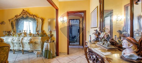 4-salle Appartement à Misterbianco, Italy No. 88076 3