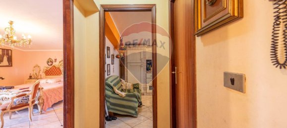 4-salle Appartement à Misterbianco, Italy No. 88076 5