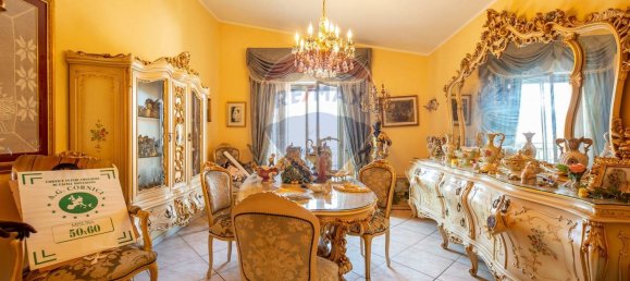 4-salle Appartement à Misterbianco, Italy No. 88076 2