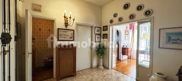 2 bedrooms Apartment in Florence, Italy No. 52073 10