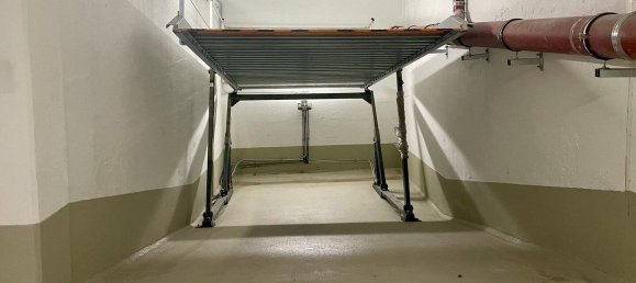  موقف سيارات في Munich, Germany رقم 212217 5