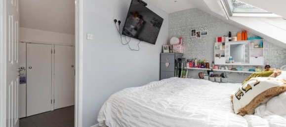 4 bedrooms House in Torquay, United Kingdom No. 13620 3