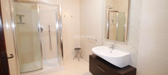 3 bedrooms Apartment in Sliema, Malta No. 3810 31