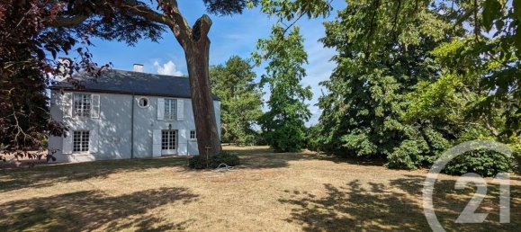 6 bedrooms House in Jargeau, France No. 93678 18