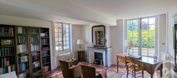 6 bedrooms House in Jargeau, France No. 93678 8