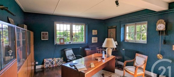 6 bedrooms House in Jargeau, France No. 93678 10