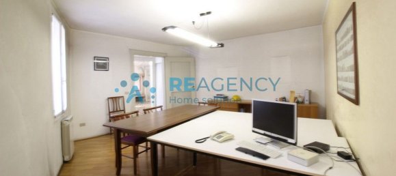 248m² Building in Thiene, Italy No. 274718 10