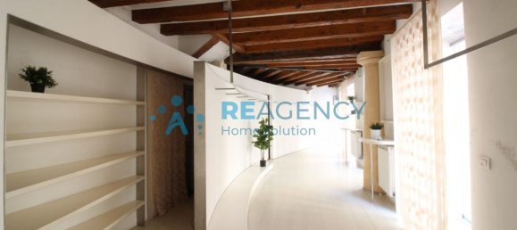 248m² Building in Thiene, Italy No. 274718 5