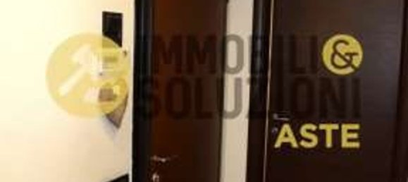 5-salle Appartement à Romano di Lombardia, Italy No. 278498 22