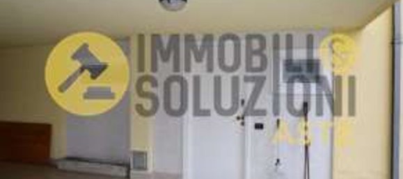 5-salle Appartement à Romano di Lombardia, Italy No. 278498 13