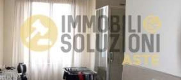 5-salle Appartement à Romano di Lombardia, Italy No. 278498 33