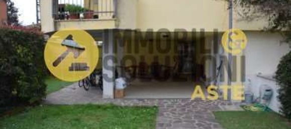 5-salle Appartement à Romano di Lombardia, Italy No. 278498 5