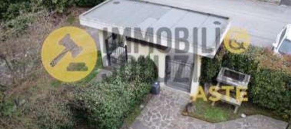 5-salle Appartement à Romano di Lombardia, Italy No. 278498 8